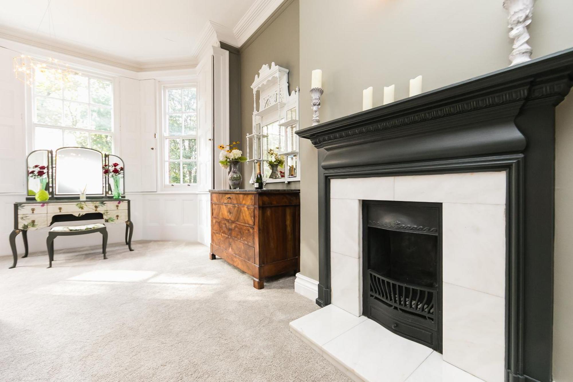 Hillthorpe Manor By Maison Parfaite - Large Country House With Hot Tub 폰트프랙트 외부 사진
