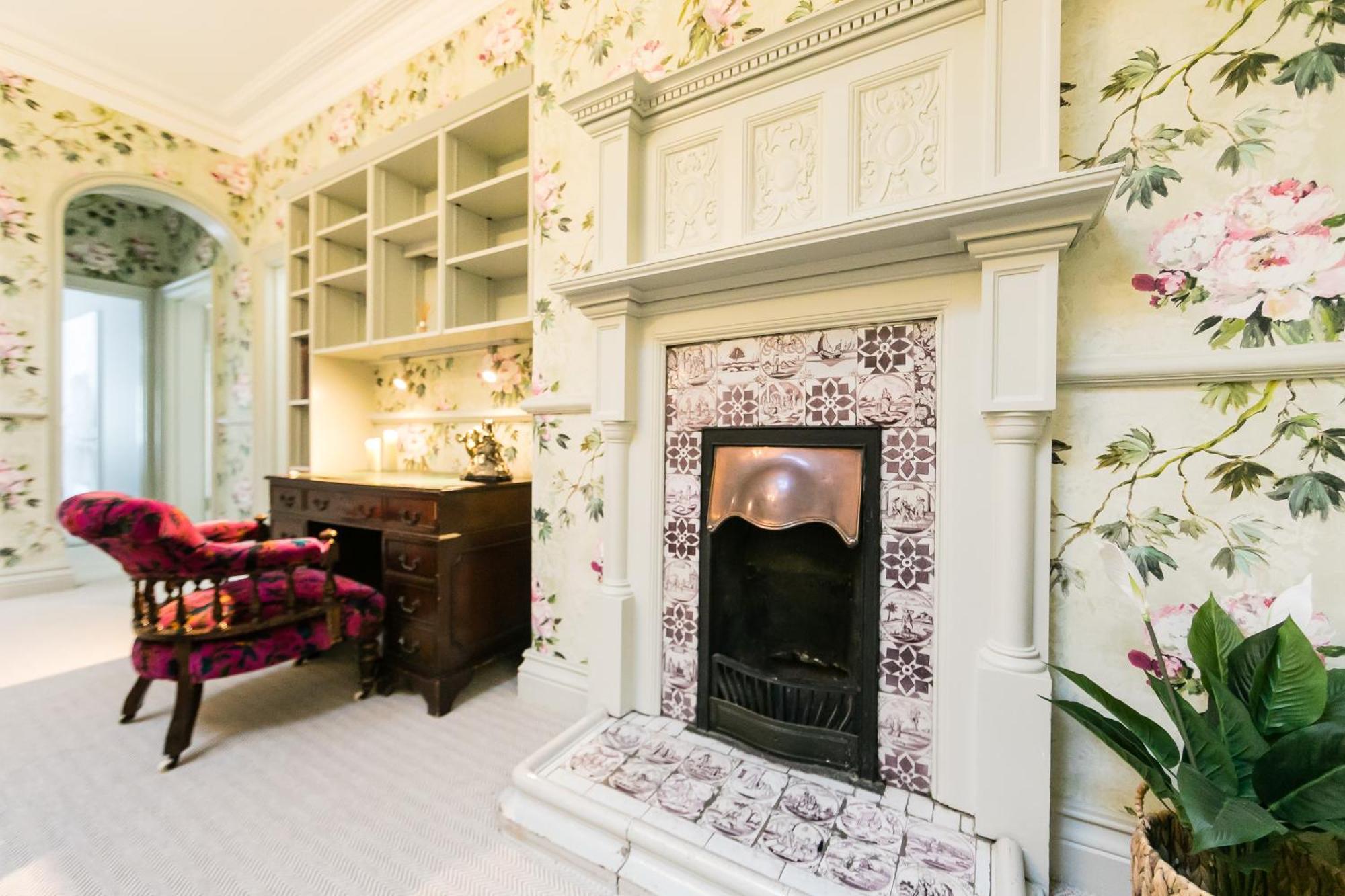 Hillthorpe Manor By Maison Parfaite - Large Country House With Hot Tub 폰트프랙트 외부 사진